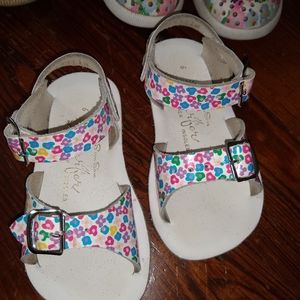 Saltwater sandals size 6
